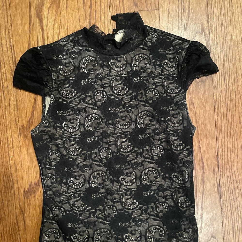 Laundry Black Lace Cap Sleeve Shirt